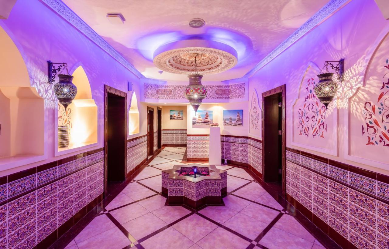 Holiday Inn Riyadh Al Qasr By Ihg Exterior foto